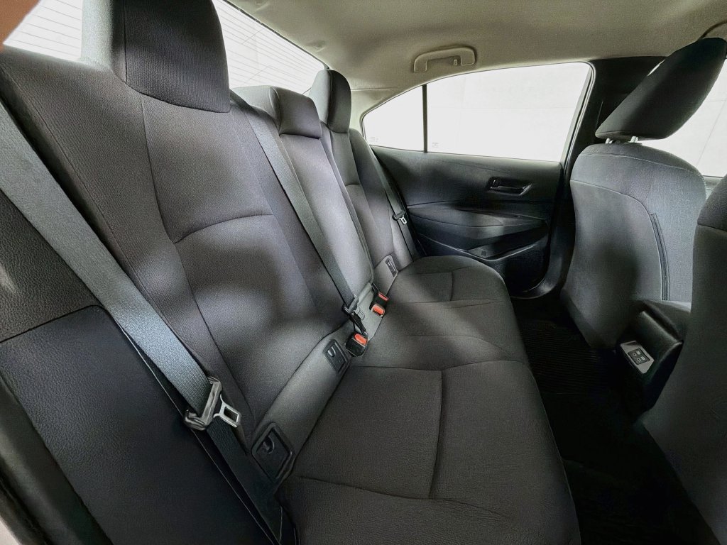 Used 2025 Toyota Corolla LE FWD image 22