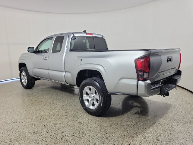 Used 2022 Toyota Tacoma SR w/ SR Convenience Package RWD image 7