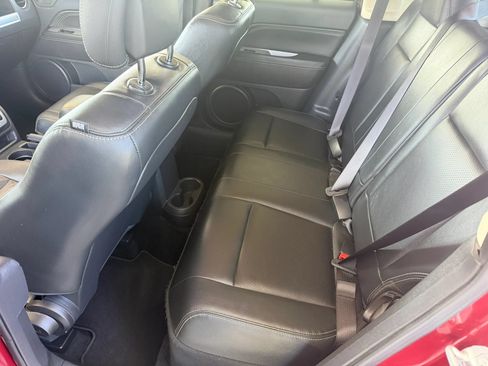 Used 2017 Jeep Compass High Altitude AWD/4WD image 11