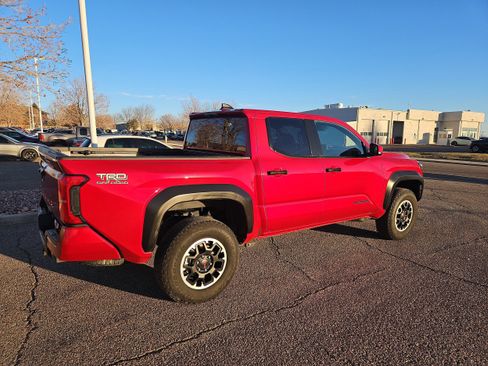 Used 2025 Toyota Tacoma TRD Off-Road AWD/4WD image 4