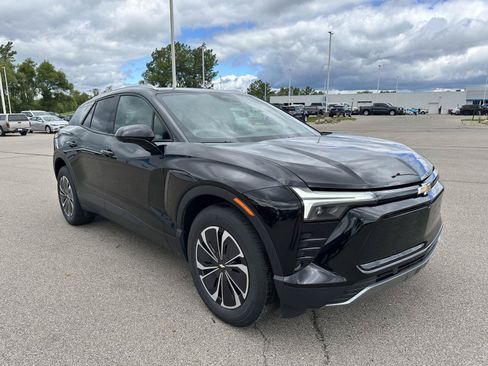 Used 2024 Chevrolet Blazer EV LT AWD/4WD image 13