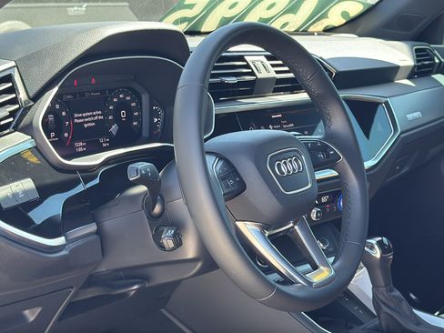 Used 2025 Audi Q3 2.0T Premium Plus w/ Premium Plus Package image 10