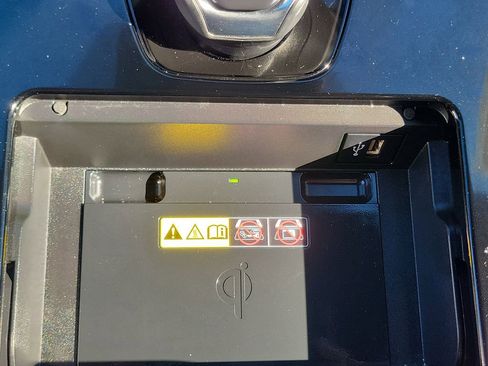 Used 2024 Toyota bZ4X XLE image 28