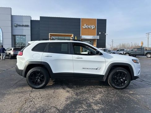 Used 2022 Jeep Cherokee Latitude image 3