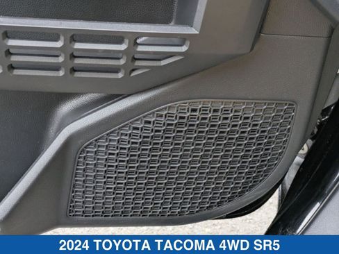 Used 2024 Toyota Tacoma TRD Off-Road image 14