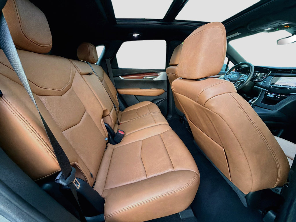 Used 2024 Cadillac XT5 Premium Luxury w/ Technology Package FWD image 30