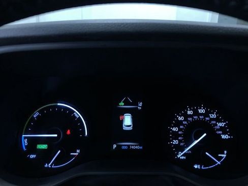 Used 2023 Toyota Sienna XLE image 31