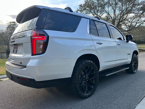 Used 2022 Chevrolet Tahoe LT w/ Luxury Package image 5