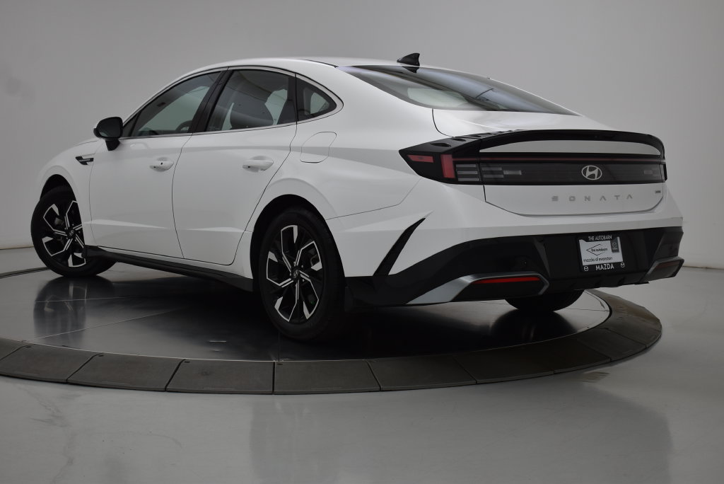 Used 2024 Hyundai Sonata SEL AWD/4WD image 6