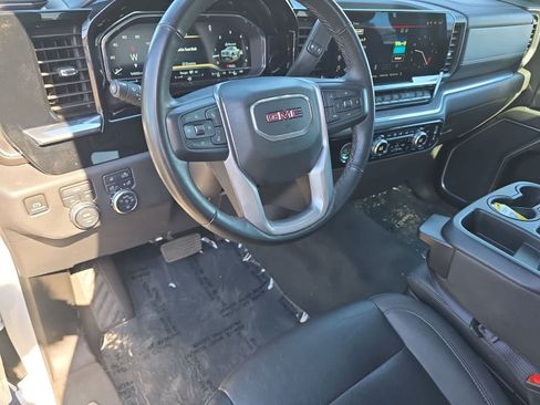 Used 2024 GMC Sierra 1500 SLT AWD/4WD image 16