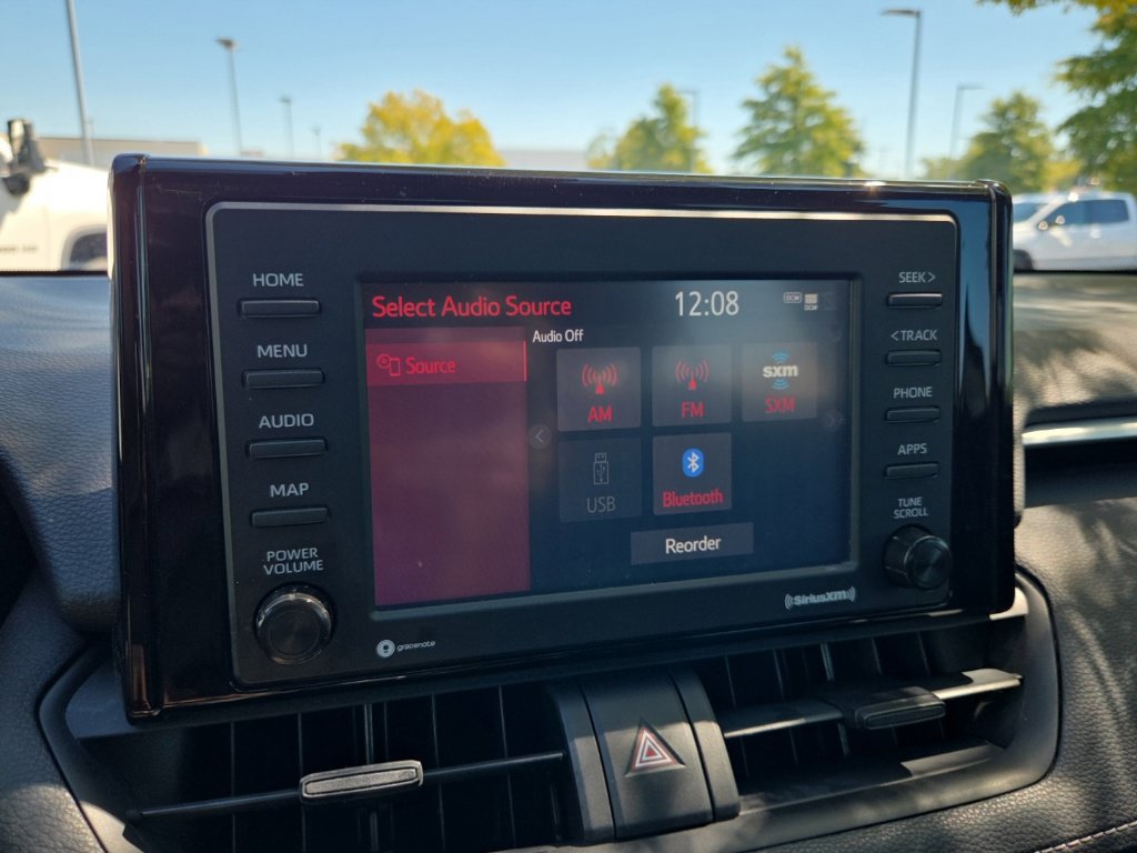 Used 2020 Toyota RAV4 LE FWD image 36