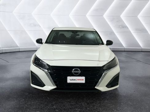 Used 2024 Nissan Altima 2.5 S FWD image 2
