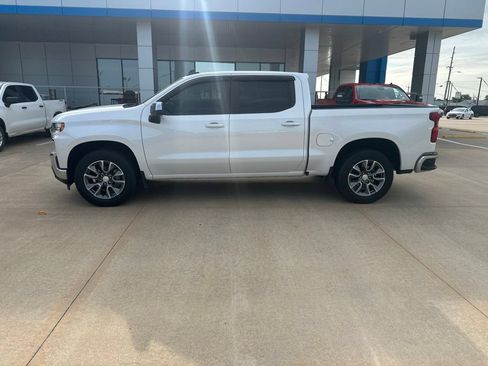 Used 2022 Chevrolet Silverado 1500 LT AWD/4WD image 30