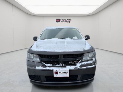 Used 2020 Dodge Journey SE w/ SE Popular Equipment Group image 2