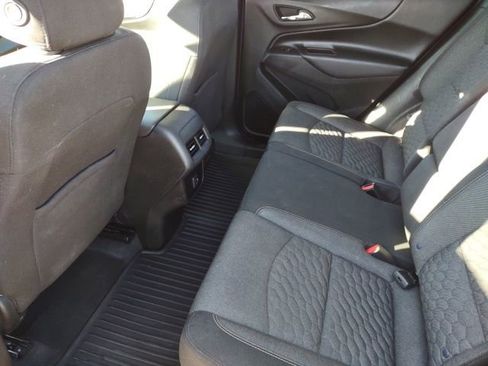 Used 2019 Chevrolet Equinox LT image 16