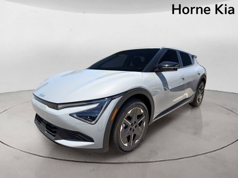 New 2026 Kia EV6 Light RWD image 7