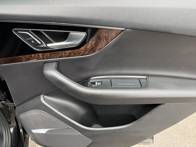Used 2018 Audi Q7 3.0T Prestige AWD/4WD image 19