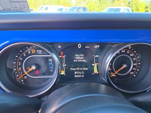 Used 2021 Jeep Gladiator Sport AWD/4WD image 4