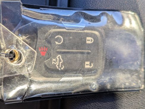 Used 2021 Chevrolet Silverado 1500 LT image 37