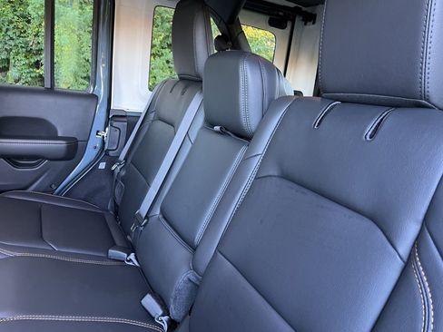 New 2026 Jeep Wrangler Sahara w/ Technology Group image 18