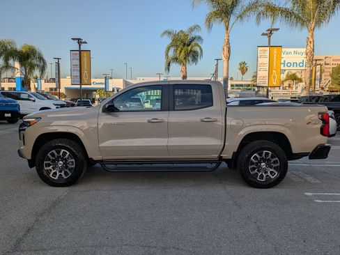 Used 2023 Chevrolet Colorado Z71 w/ Z71 Convenience Package 2 image 8