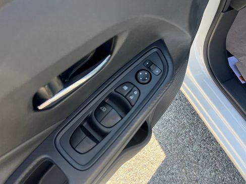 New 2025 Nissan Versa SV w/ Trunk Package image 12