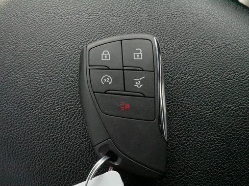 Used 2024 Chevrolet Blazer EV LT AWD/4WD image 30