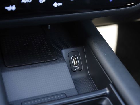 New 2025 Hyundai Ioniq 6 Limited image 30