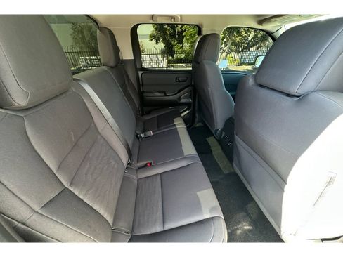 Used 2024 Nissan Frontier S w/ Technology Package RWD image 17