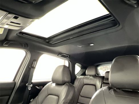 Used 2023 MAZDA CX-5 Signature image 15