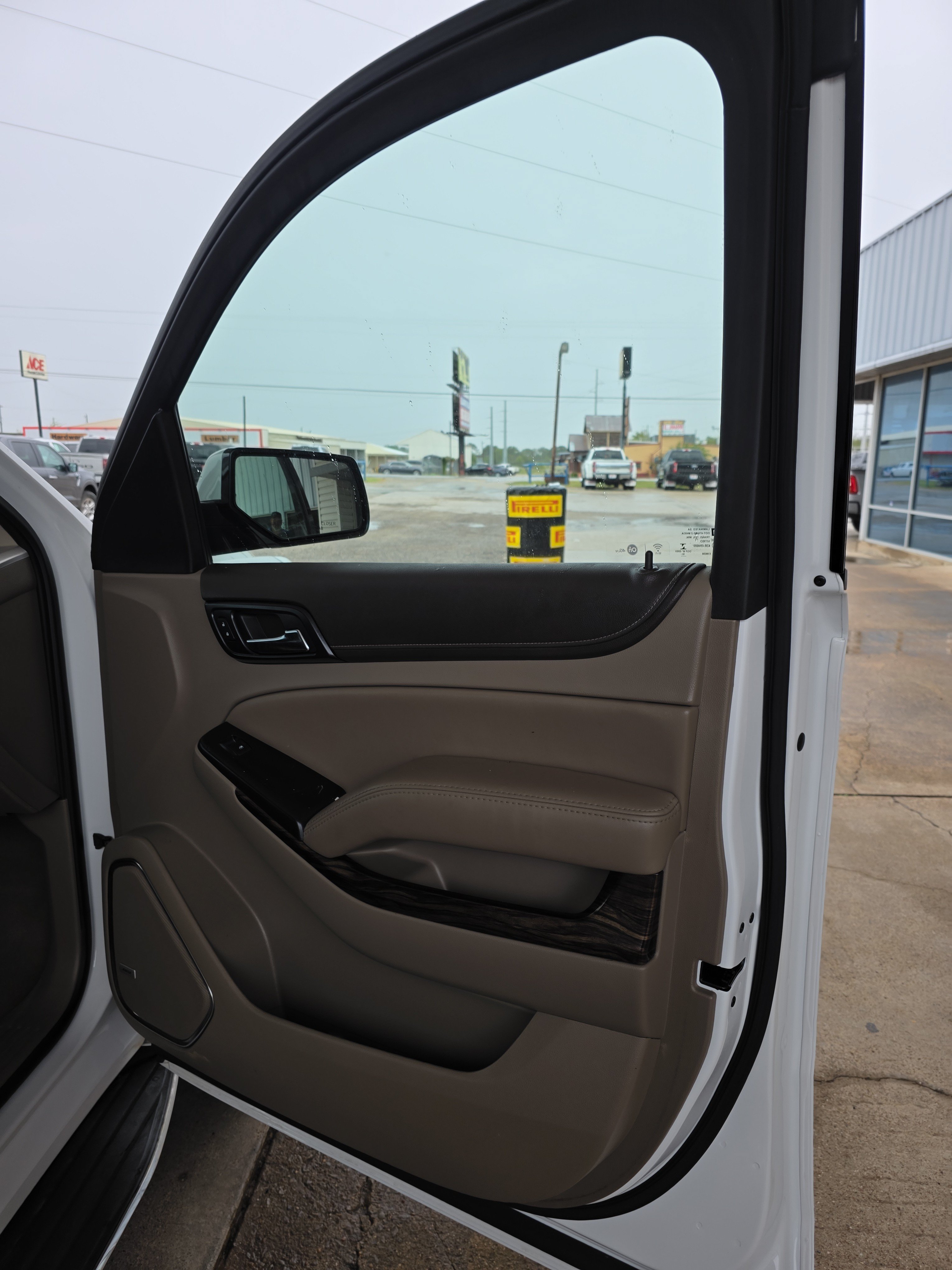 Used 2017 GMC Yukon SLE w/ SLE Value Package RWD image 27