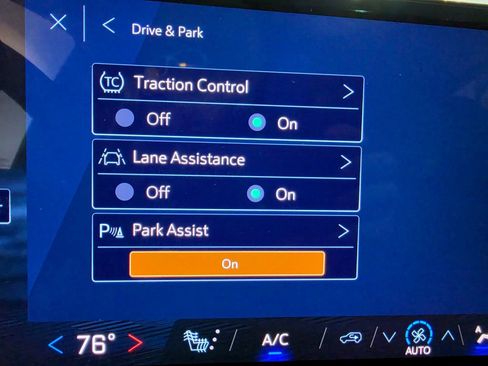 Used 2026 Chevrolet Traverse LT AWD/4WD image 49