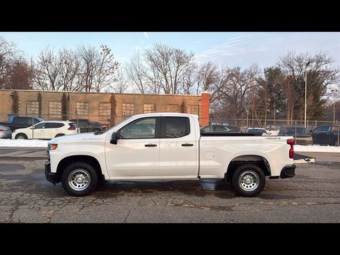 Used 2020 Chevrolet Silverado 1500 W/T w/ WT Value Package image 3