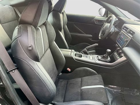 Used 2025 Toyota GR86 Premium image 26