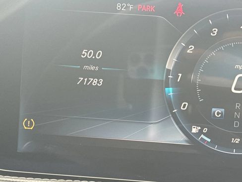 Used 2018 Mercedes-Benz S 560 4MATIC Sedan w/ Premium Package image 16