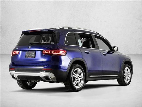Used 2022 Mercedes-Benz GLB 250 4MATIC w/ Premium Package Lite image 5