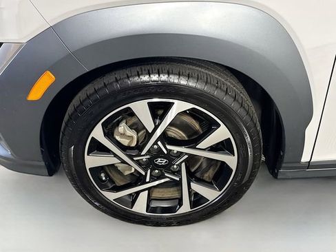 Certified 2023 Hyundai Kona Limited AWD/4WD image 4