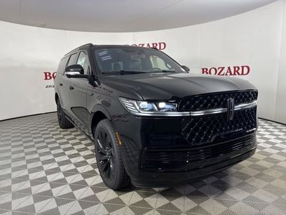 New 2025 Lincoln Navigator L Reserve w/ Jet Appearance Package