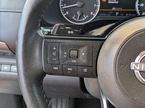 Used 2023 Nissan Pathfinder SL AWD/4WD image 19