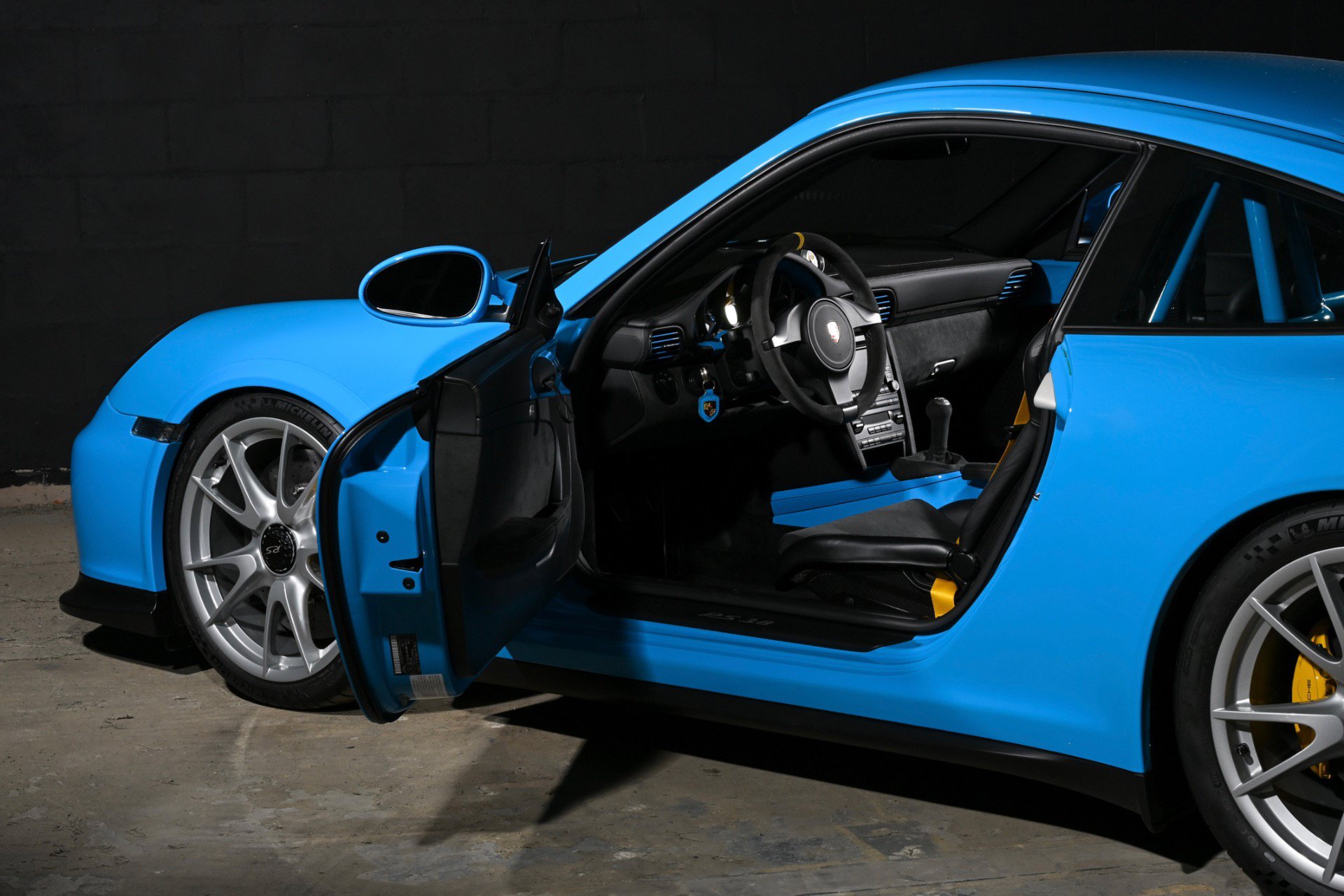 Used 2011 Porsche 911 GT3 RS RWD image 15