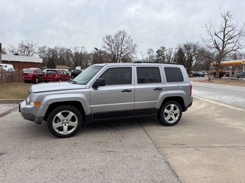 Used 2014 Jeep Patriot Sport image 36