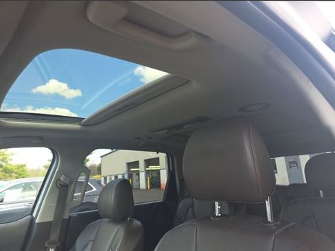 Used 2021 Kia Telluride SX w/ Towing Package image 9