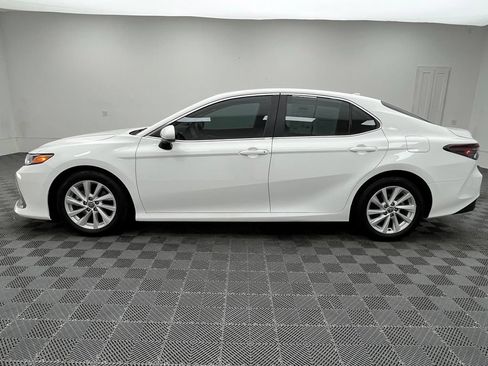 Used 2023 Toyota Camry LE FWD image 12