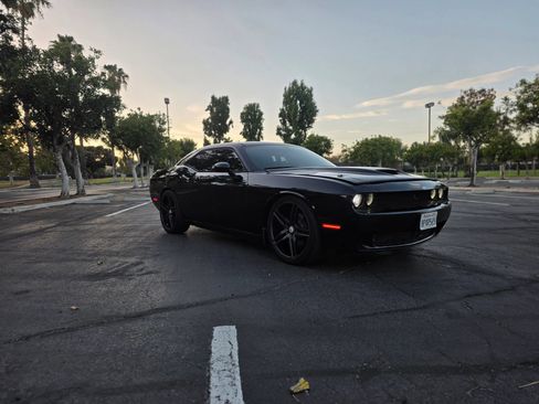 Used 2012 Dodge Challenger R/T Plus RWD image 1