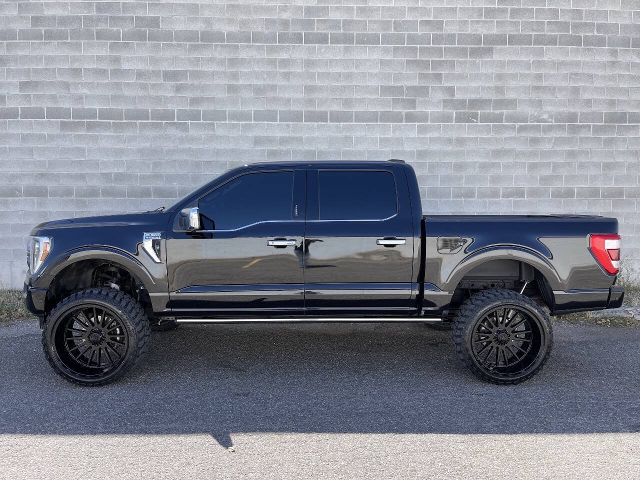 Used 2022 Ford F150 Platinum w/ FX4 Off-Road Package AWD/4WD image 6