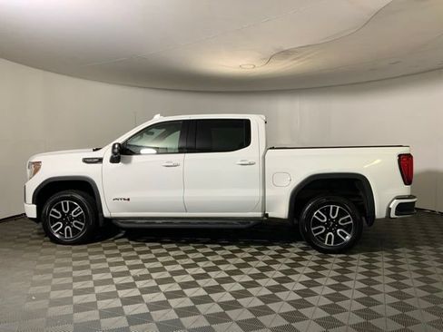 Used 2021 GMC Sierra 1500 AT4 w/ AT4 Premium Package AWD/4WD image 8