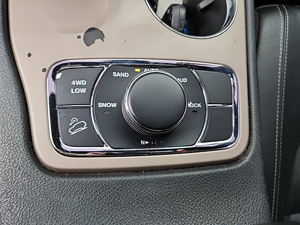 Used 2014 Jeep Grand Cherokee Limited AWD/4WD image 19