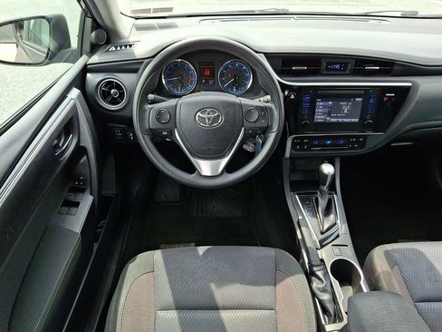 Used 2017 Toyota Corolla LE w/ Carpet Mat Package (TMS) FWD image 13
