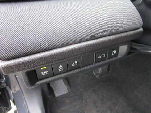 Used 2025 Toyota Camry LE image 23