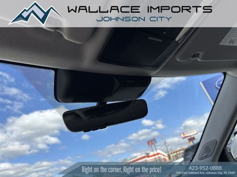 Used 2025 Mitsubishi Outlander AWD image 16